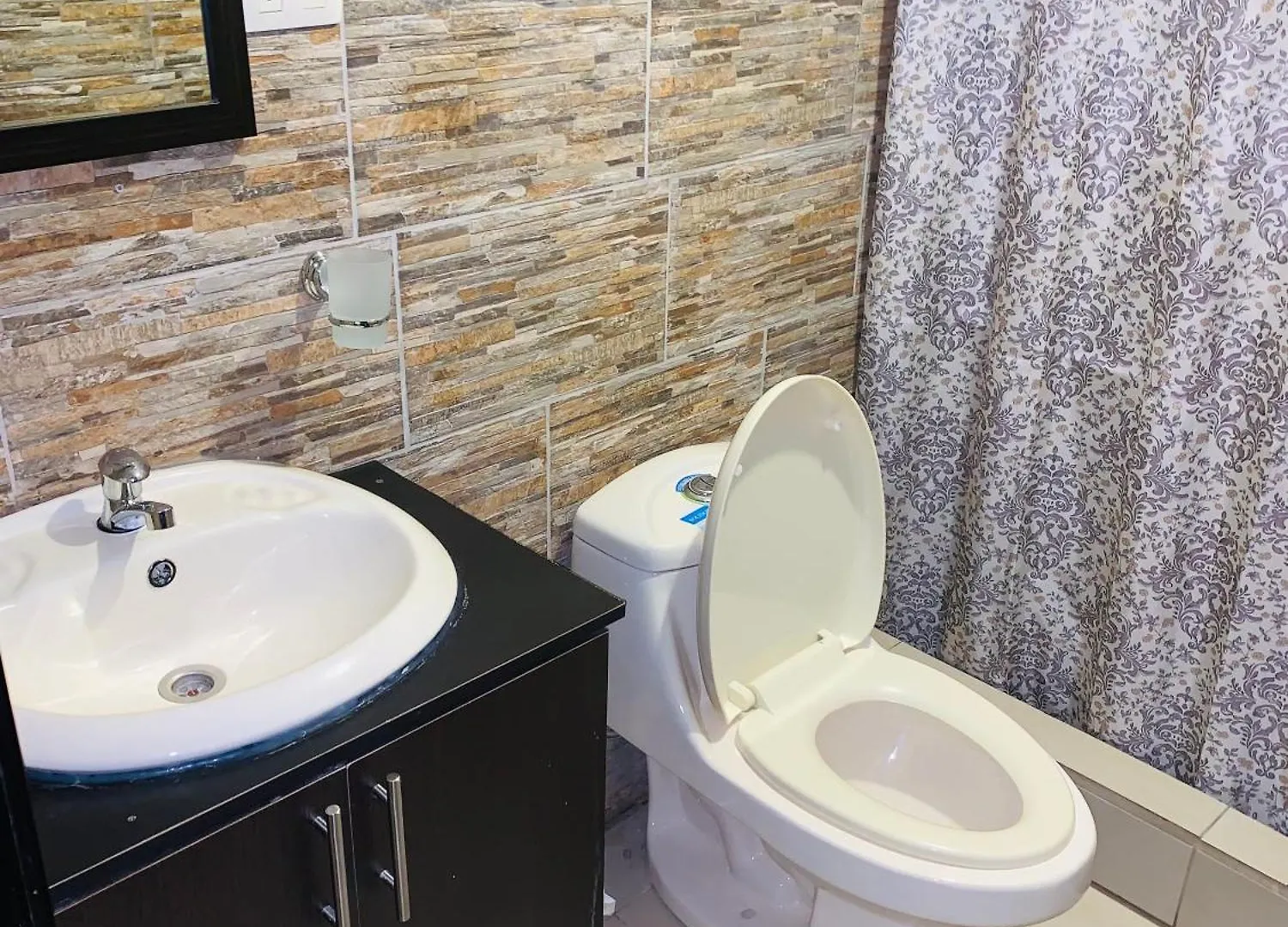 Hostal Casa San Fernando Tumbaco 0*,